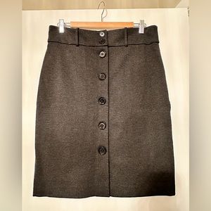 Vintage high waisted stretch pencil skirt. with oversized buttons. Anne Klein
